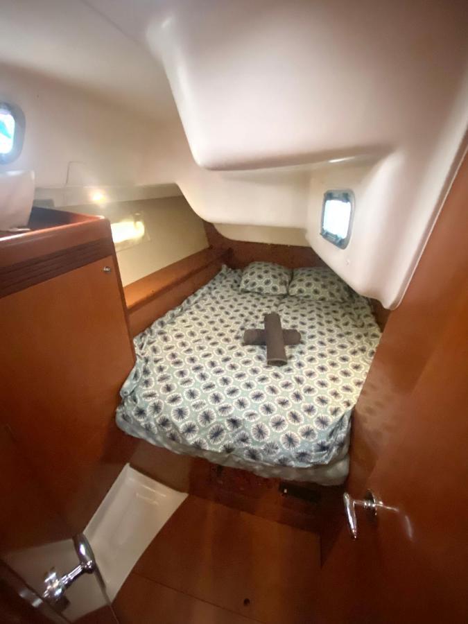 Séjour de rêve sur Yacht - BOAT PARADISE HÔTEL La Rochelle  Extérieur photo